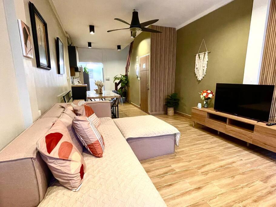 Private House With Pagoda View, Near Grand Palace Apartment