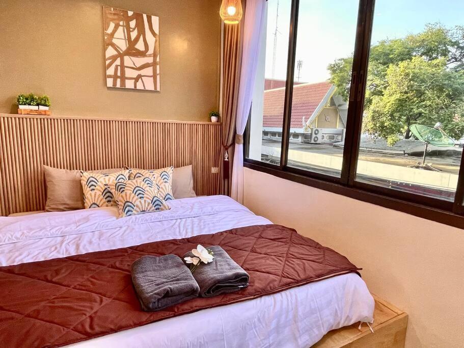 Private House With Pagoda View, Near Grand Palace Apartment *